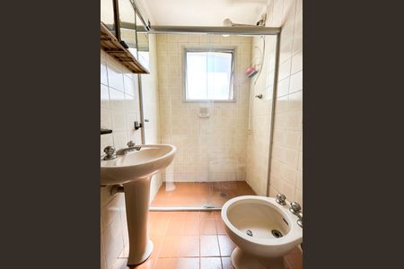 Apartamento à venda com 77m², 2 quartos e 1 vaga Apartamento à venda com 77m², 2 quartos e 1 vagaBanheiro