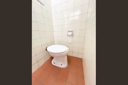 Apartamento à venda com 77m², 2 quartos e 1 vaga Apartamento à venda com 77m², 2 quartos e 1 vagaBanheiro de serviço