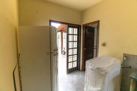 Casa à venda com 96m², 4 quartos e sem vagaÁrea de Serviço