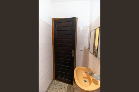 Casa à venda com 96m², 4 quartos e sem vagaBanheiro de serviço