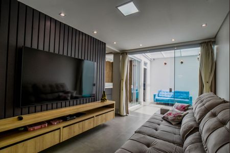 Casa de condomínio para alugar com 150m², 3 quartos e 2 vagasSala