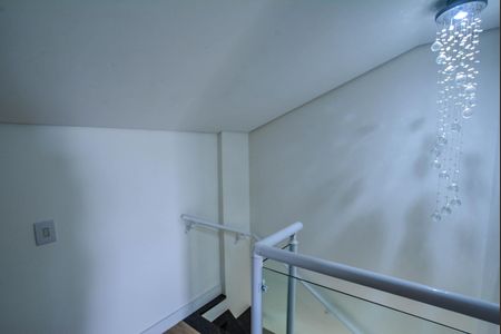 Casa de condomínio para alugar com 150m², 3 quartos e 2 vagasEscada