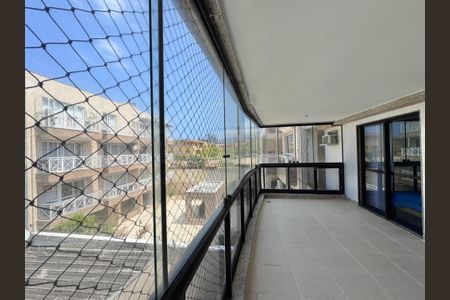 Apartamento à venda com 177m², 3 quartos e 4 vagas Apartamento à venda com 177m², 3 quartos e 4 vagasVaranda da Suíte 1