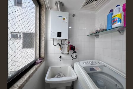 Apartamento à venda com 177m², 3 quartos e 4 vagas Apartamento à venda com 177m², 3 quartos e 4 vagasÁrea de Serviço