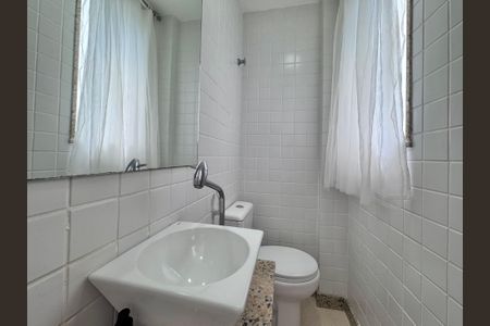 Apartamento à venda com 177m², 3 quartos e 4 vagas Apartamento à venda com 177m², 3 quartos e 4 vagasLavabo