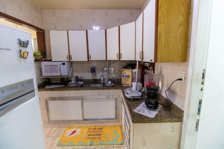 Casa para alugar com 270m², 6 quartos e 4 vagasCozinha