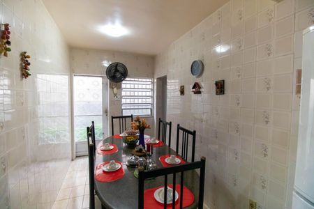 Casa para alugar com 270m², 6 quartos e 4 vagasCozinha