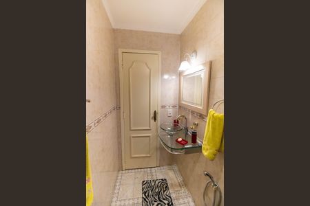 Casa para alugar com 270m², 6 quartos e 4 vagasBanheiro Social