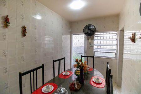 Casa para alugar com 270m², 6 quartos e 4 vagasCozinha