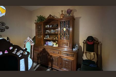 Casa à venda com 232m², 4 quartos e 2 vagas