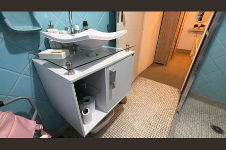 Casa à venda com 232m², 4 quartos e 2 vagas