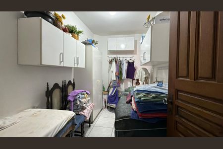 Casa à venda com 232m², 4 quartos e 2 vagas