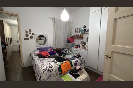 Casa à venda com 232m², 4 quartos e 2 vagas