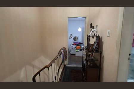 Casa à venda com 232m², 4 quartos e 2 vagas