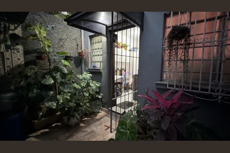 Casa à venda com 232m², 4 quartos e 2 vagas