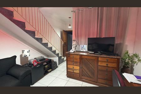 Casa à venda com 232m², 4 quartos e 2 vagas