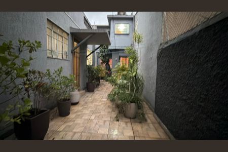 Casa à venda com 232m², 4 quartos e 2 vagas