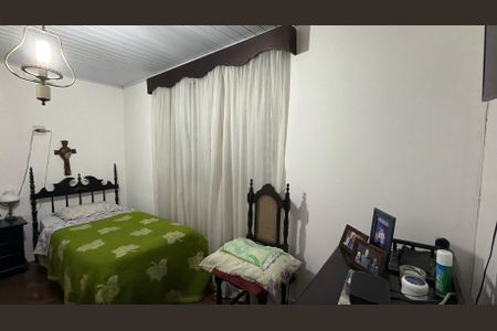 Casa à venda com 232m², 4 quartos e 2 vagas