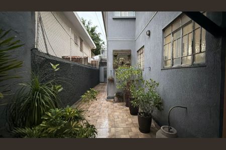 Casa à venda com 232m², 4 quartos e 2 vagas