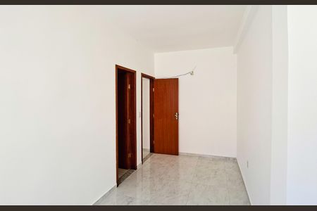 Quarto de casa à venda com 3 quartos, 186m² em Aparecida, Belo Horizonte