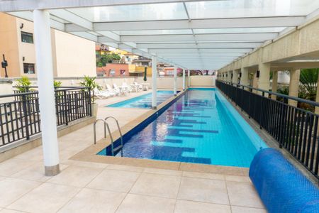 Apartamento à venda com 100m², 2 quartos e 2 vagasÁrea comum - Piscina