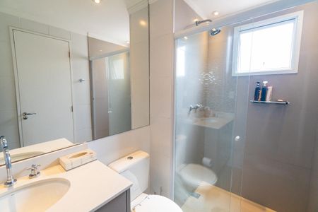 Apartamento à venda com 100m², 2 quartos e 2 vagasBanheiro da Suíte