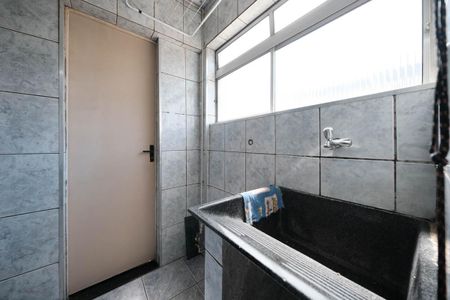 Apartamento para alugar com 67m², 2 quartos e 1 vagaÁrea de Serviço