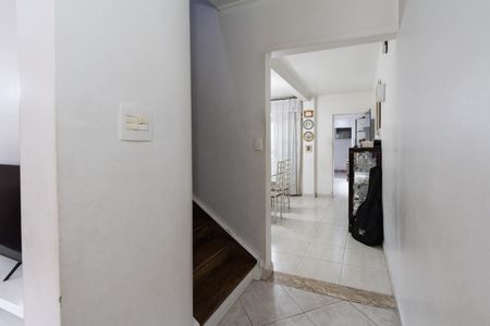 Casa à venda com 180m², 2 quartos e sem vaga Casa à venda com 180m², 2 quartos e sem vagaCorredor