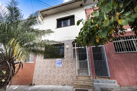 Casa à venda com 180m², 2 quartos e sem vaga Casa à venda com 180m², 2 quartos e sem vagaFachada da Casa