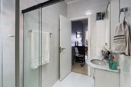 Casa à venda com 180m², 2 quartos e sem vaga Casa à venda com 180m², 2 quartos e sem vagaBanheiro Social