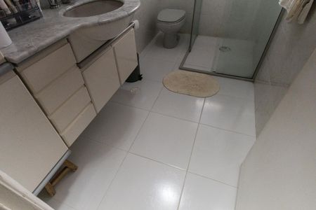 Casa à venda com 180m², 2 quartos e sem vaga Casa à venda com 180m², 2 quartos e sem vagaBanheiro Social