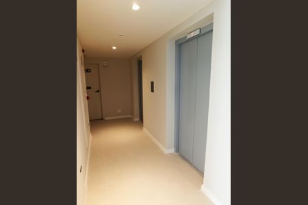 Apartamento à venda com 67m², 2 quartos e 1 vagaHall Elevadores