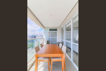 Apartamento para alugar com 68m², 1 quarto e 1 vaga Apartamento para alugar com 68m², 1 quarto e 1 vagaVaranda