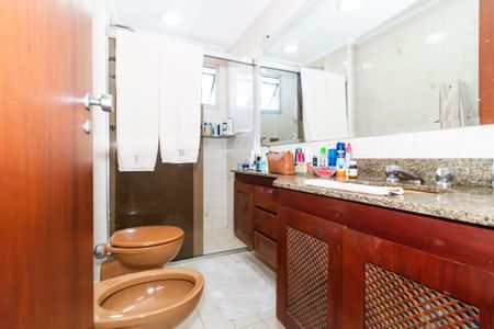 Apartamento à venda com 124m², 3 quartos e 2 vagasBanheiro da Suíte