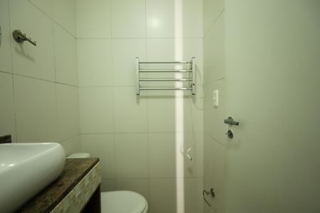 Casa de condomínio à venda com 120m², 3 quartos e 3 vagasBanheiro Social