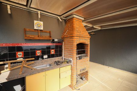 Casa de condomínio à venda com 120m², 3 quartos e 3 vagasChurrasqueira 