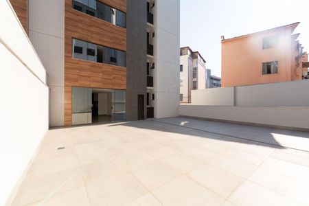 Apartamento para alugar com 250m², 4 quartos e 3 vagas Apartamento para alugar com 250m², 4 quartos e 3 vagasÁrea Privativa