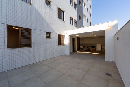 Apartamento para alugar com 250m², 4 quartos e 3 vagas Apartamento para alugar com 250m², 4 quartos e 3 vagasÁrea Privativa