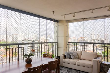 Apartamento para alugar com 148m², 4 quartos e 3 vagasVaranda