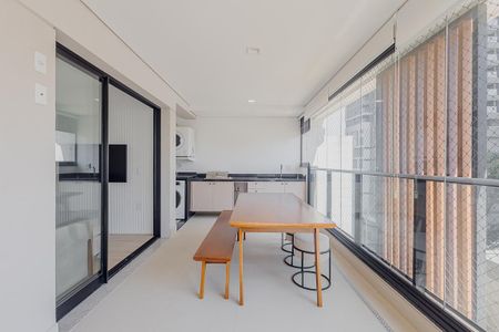 Varanda de apartamento para alugar com 2 quartos, 79m² em Pinheiros, São Paulo