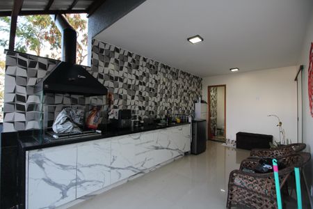 Casa de condomínio à venda com 150m², 3 quartos e 1 vagaChurrasqueira