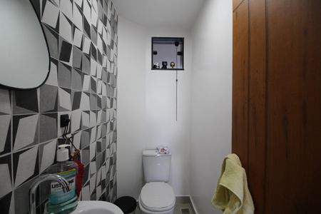 Casa de condomínio à venda com 150m², 3 quartos e 1 vagaLavabo