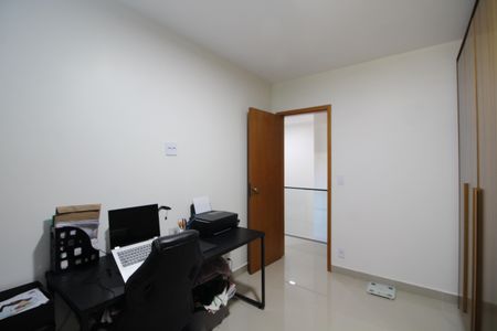 Casa de condomínio à venda com 150m², 3 quartos e 1 vagaQuarto 2