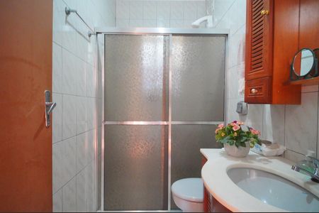 Casa para alugar com 184m², 4 quartos e 2 vagasBanheiro 1