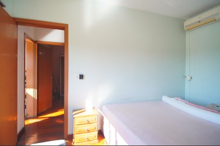 Casa para alugar com 184m², 4 quartos e 2 vagasQuarto 4