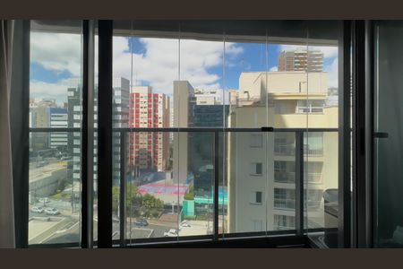 Varanda de kitnet/studio para alugar com 1 quarto, 36m² em Paraíso, São Paulo