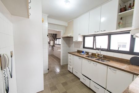 Apartamento à venda com 128m², 3 quartos e 2 vagasCozinha