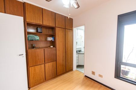 Apartamento à venda com 128m², 3 quartos e 2 vagasSuíte 2