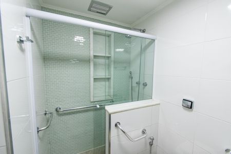 Apartamento à venda com 128m², 3 quartos e 2 vagasBanheiro da suíte 3