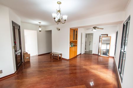 Apartamento à venda com 128m², 3 quartos e 2 vagasSala